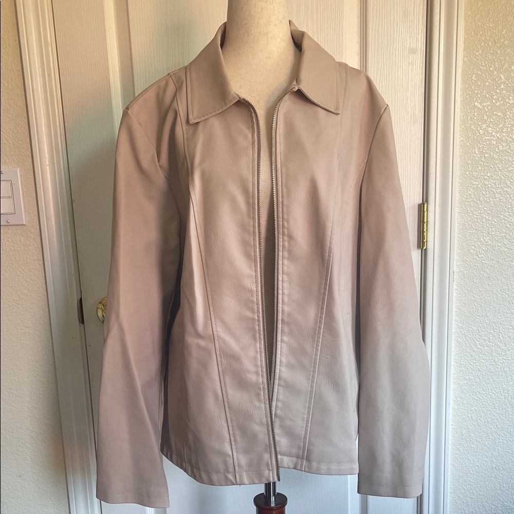 Baccini Women's Tan Leather Jacket